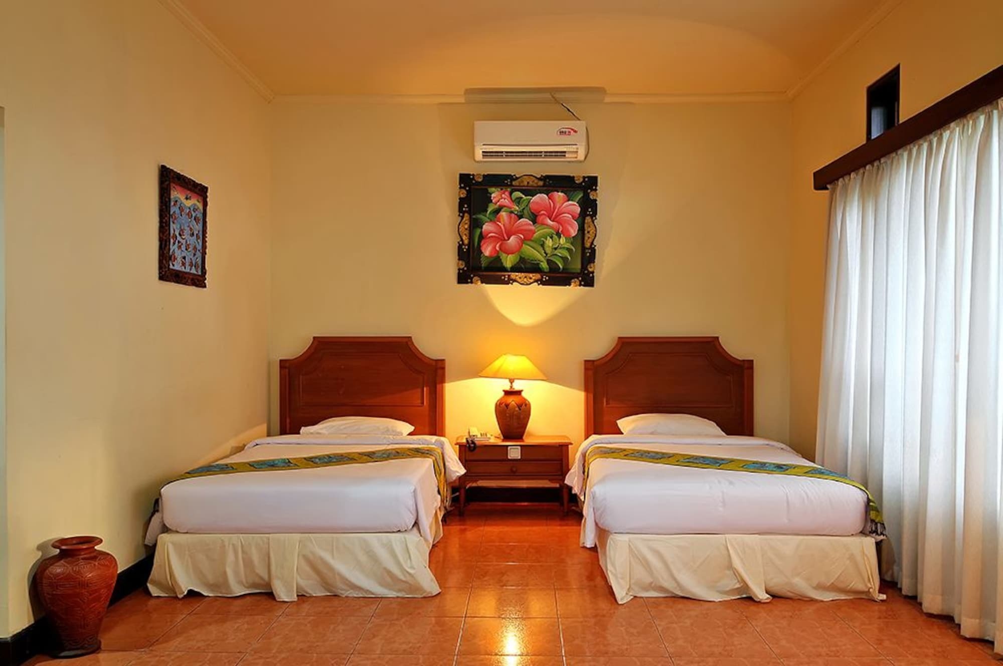 Tanah Lot Dewi Sinta Hotel And Restaurant מראה חיצוני תמונה
